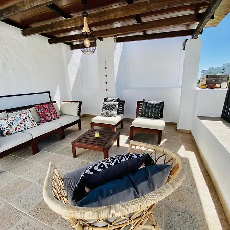 Escape To Serenity - 3 Bedroom Townhouse By The Sea! 마르베야